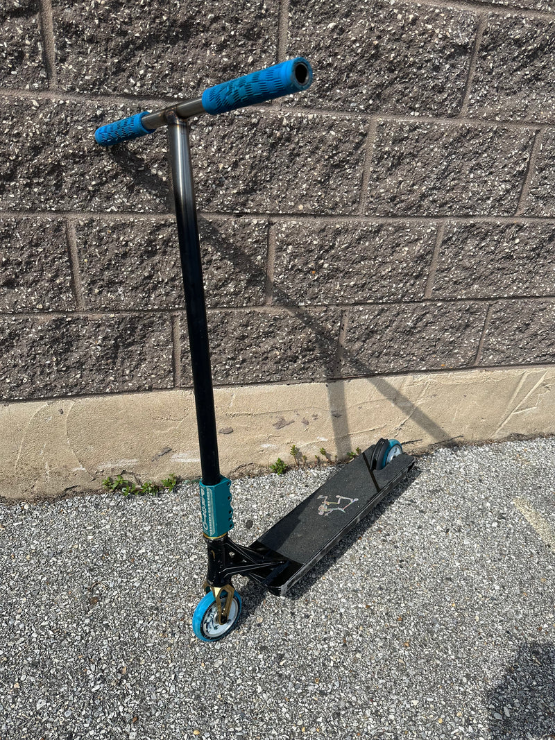 USED Custom Build | XL Blue/Gold