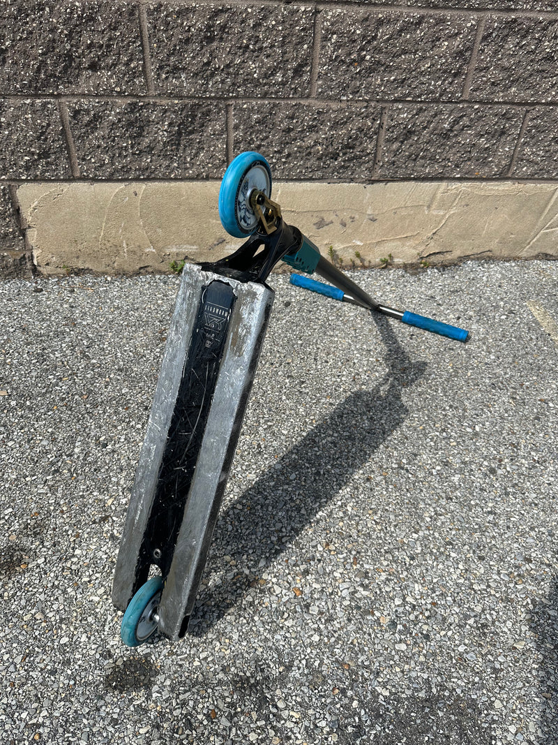USED Custom Build | XL Blue/Gold
