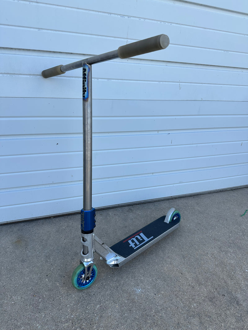 USED Custom Build | Medium Titanium Chrome