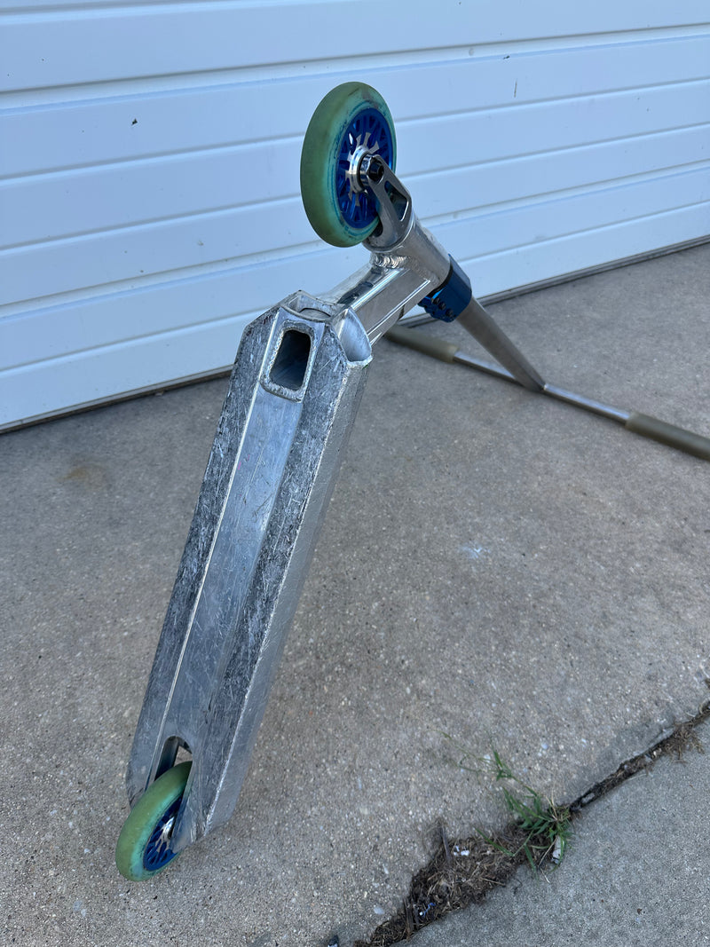 USED Custom Build | Medium Titanium Chrome